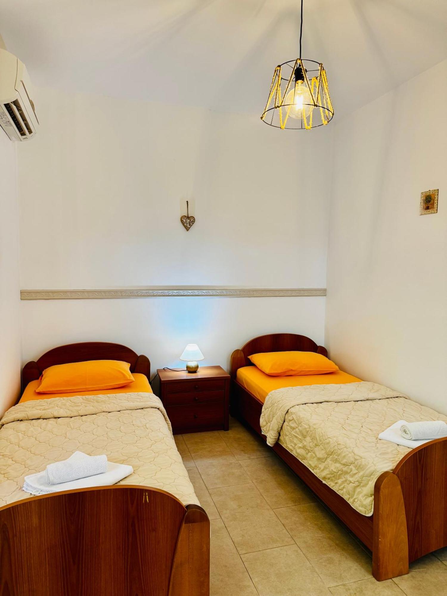 Felix Aparthotel *