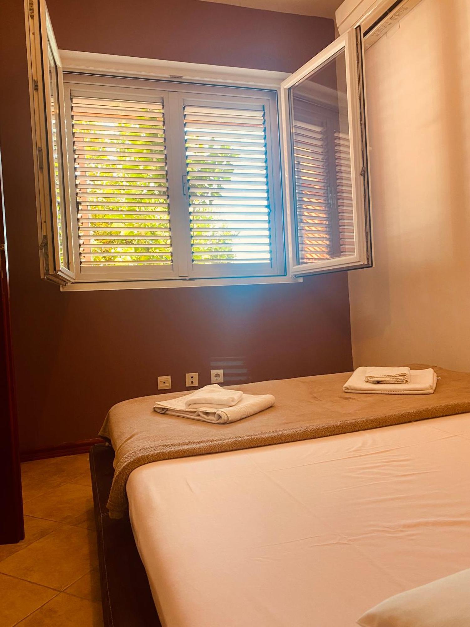 Felix Aparthotel *
