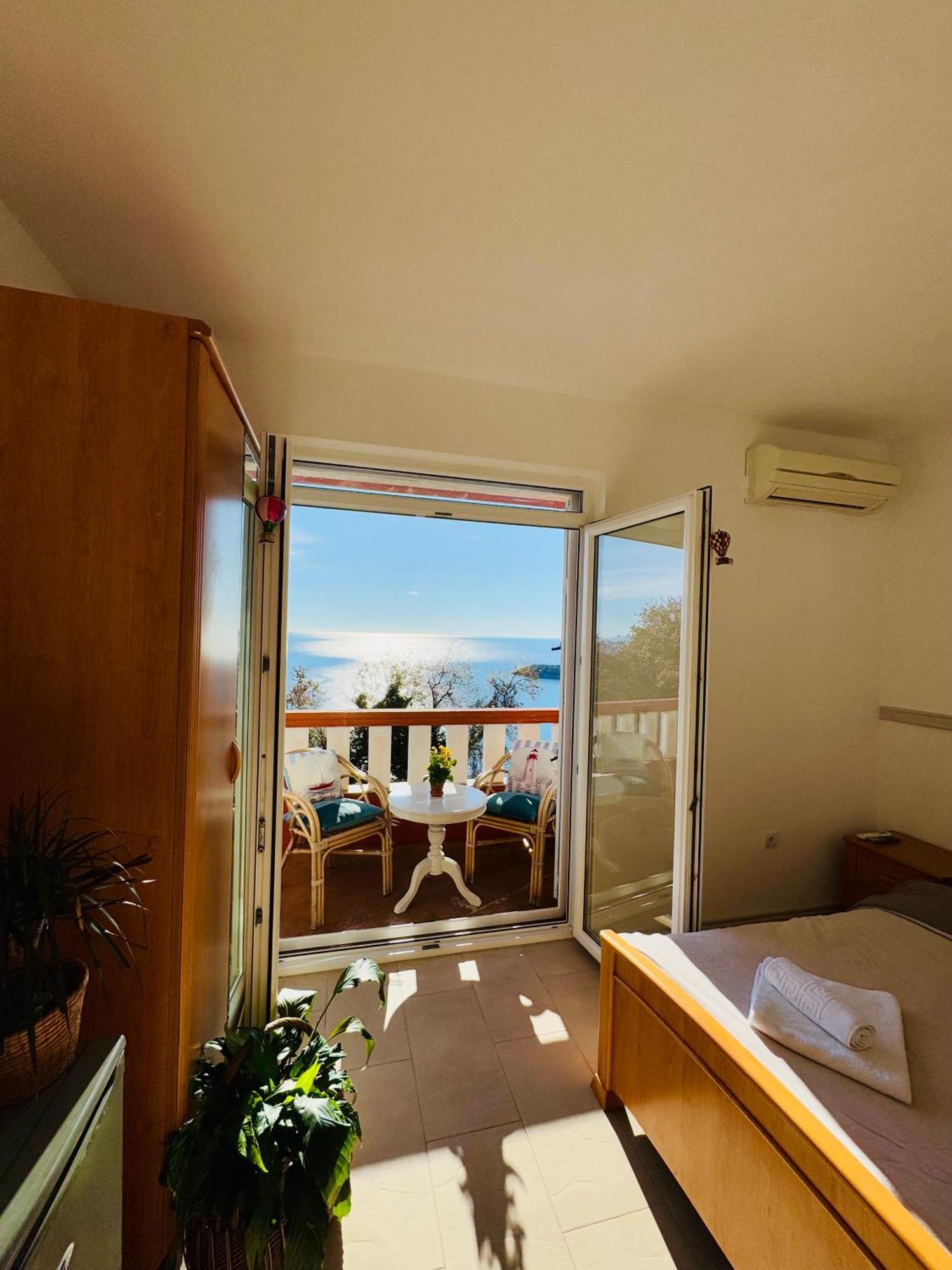 Felix Aparthotel