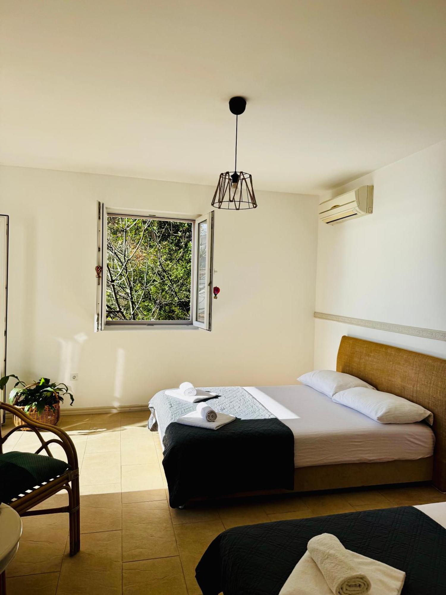 Felix Aparthotel *