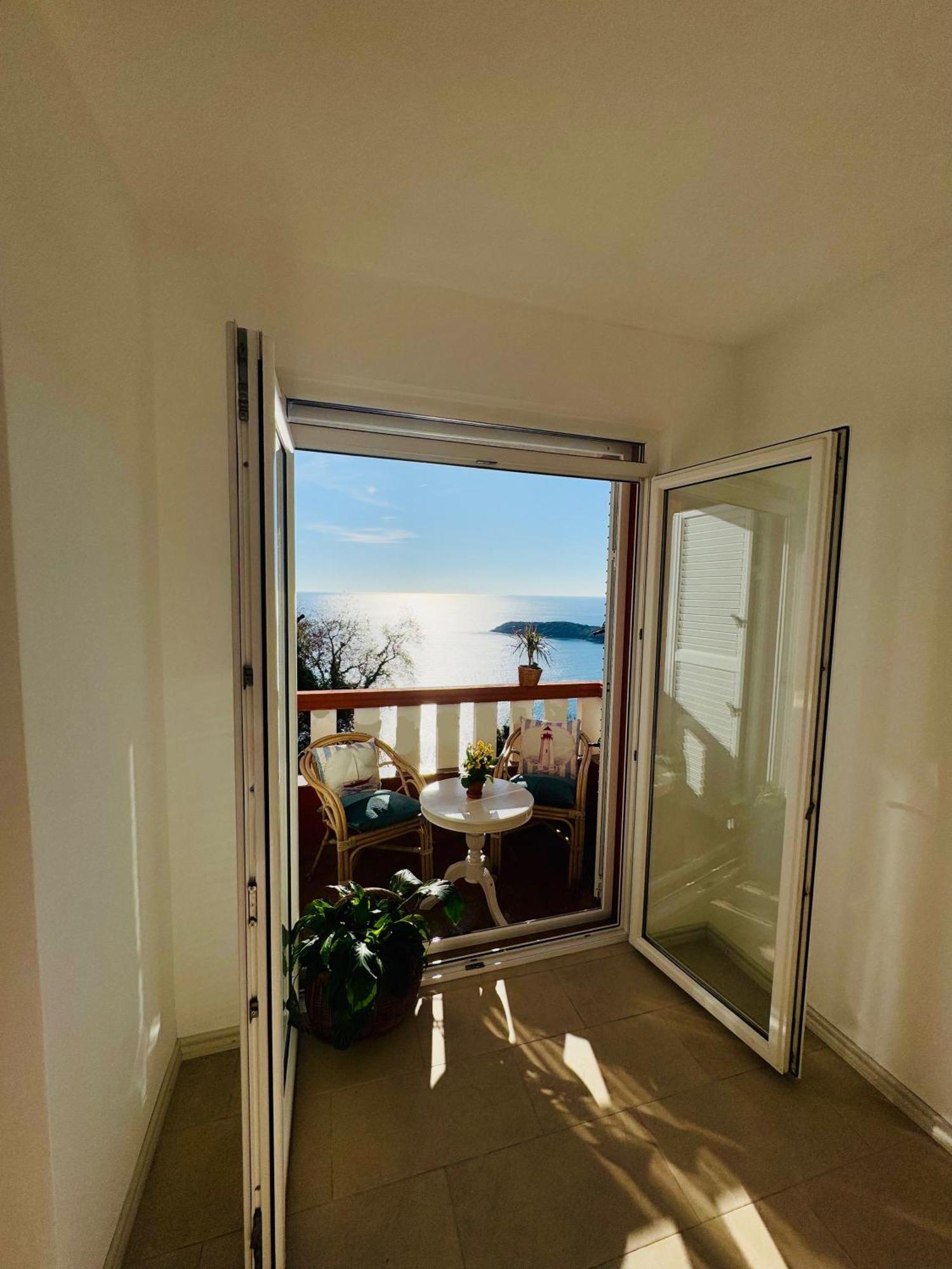 Aparthotel Felix Budva